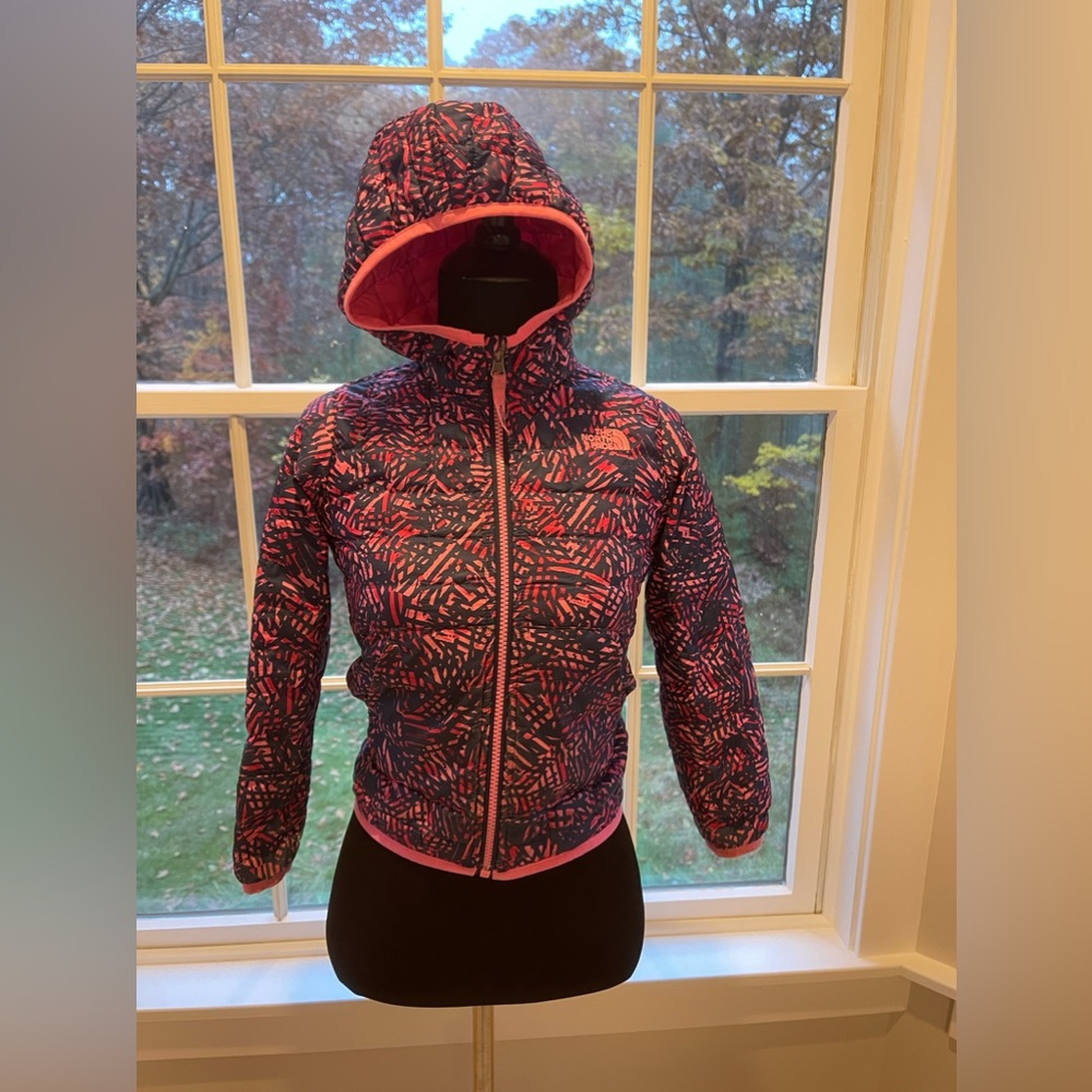 Warm, fun print north face jacket